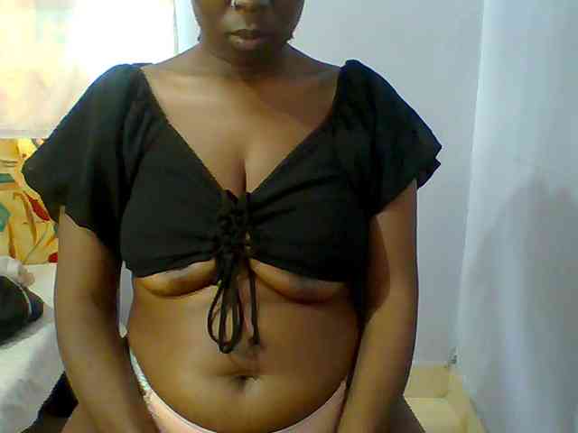 Sweet-petite webcam