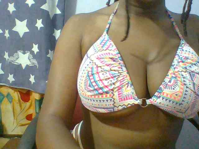 Sweet-petite webcam