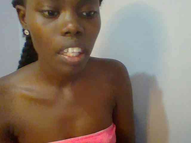 Sweet-petite webcam