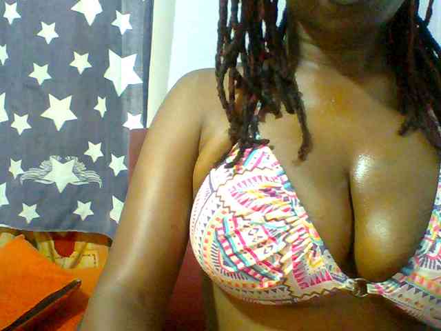 Sweet-petite webcam