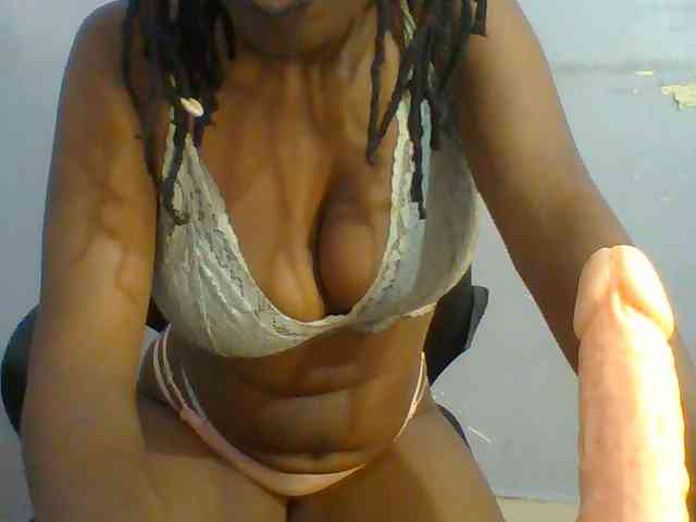 Sweet-petite webcam