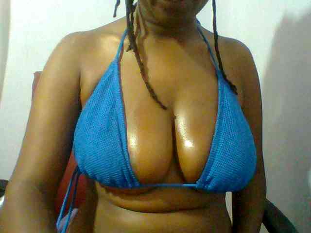 Sweet-petite webcam