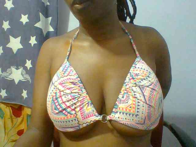 Sweet-petite webcam