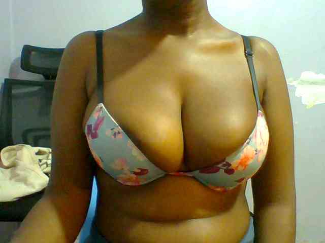 Sweet-petite Sweet-petite