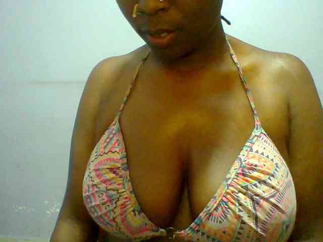 Sweet-petite webcam