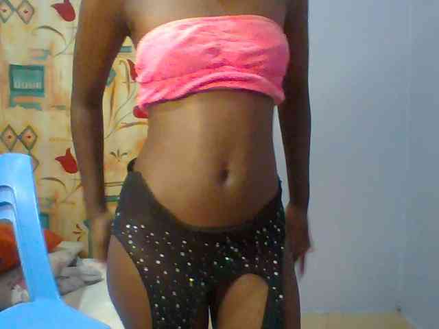 Sweet-petite webcam