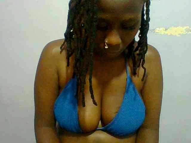 Sweet-petite webcam