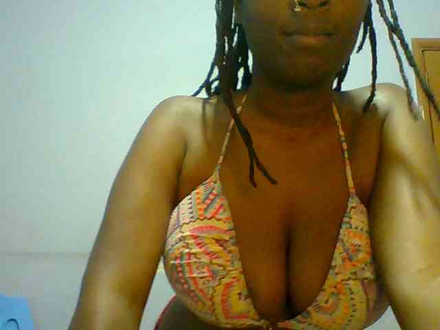 Sweet-petite Sweet-petite