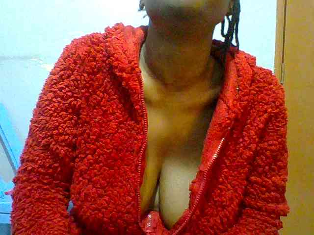 Sweet-petite webcam