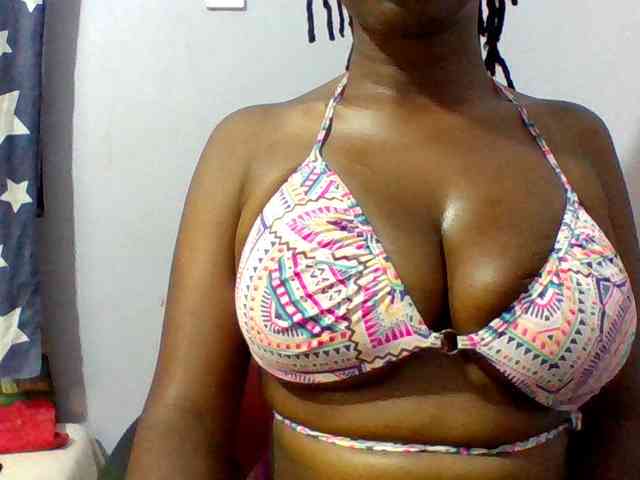 Sweet-petite webcam