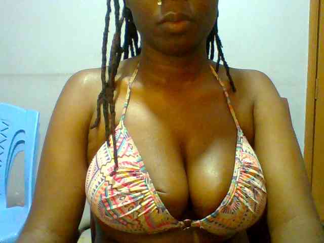 Sweet-petite webcam