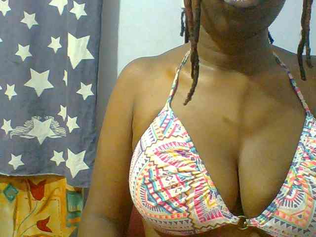 Sweet-petite webcam