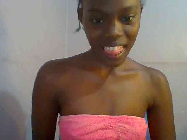 Sweet-petite webcam
