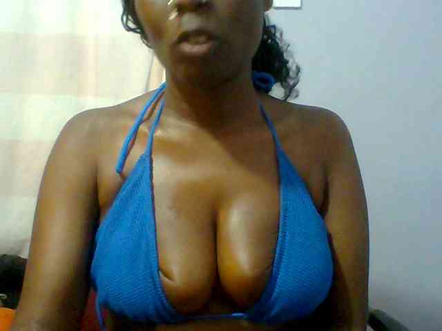 Sweet-petite webcam