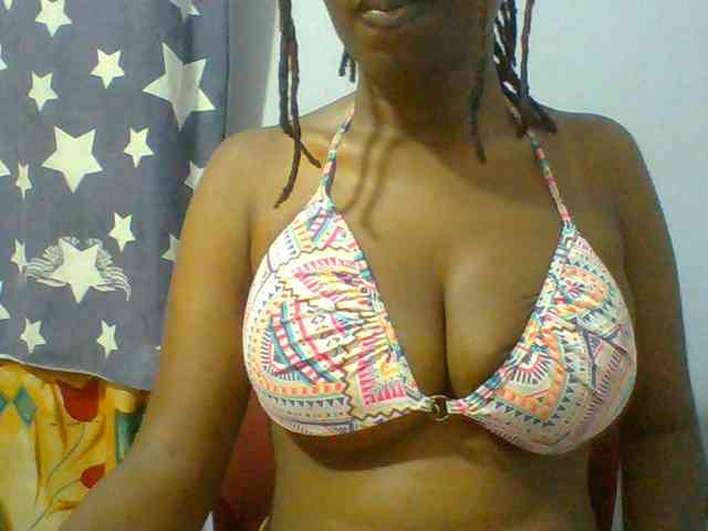 Sweet-petite webcam