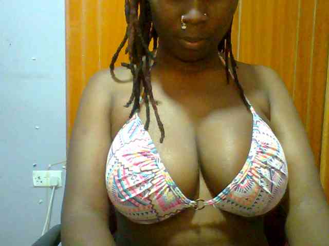 Sweet-petite Sweet-petite