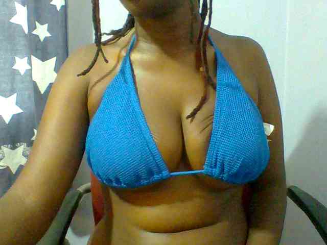 Sweet-petite Sweet-petite