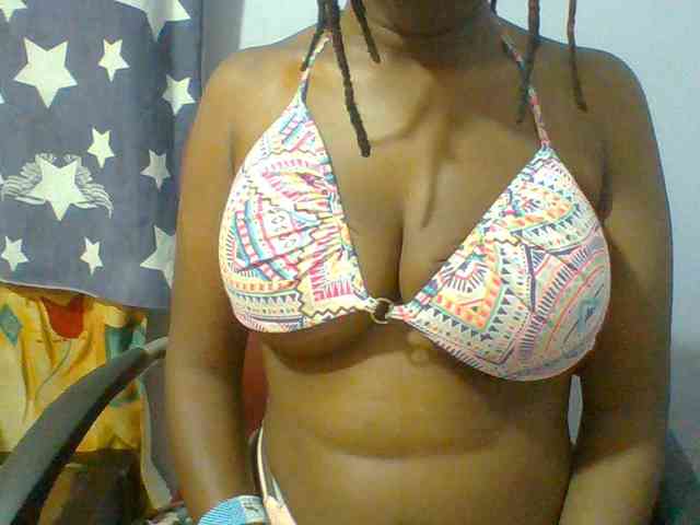 Sweet-petite webcam