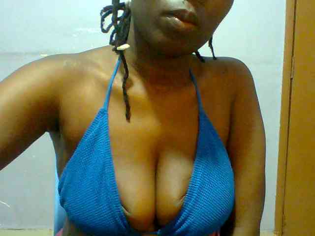 Sweet-petite Sweet-petite