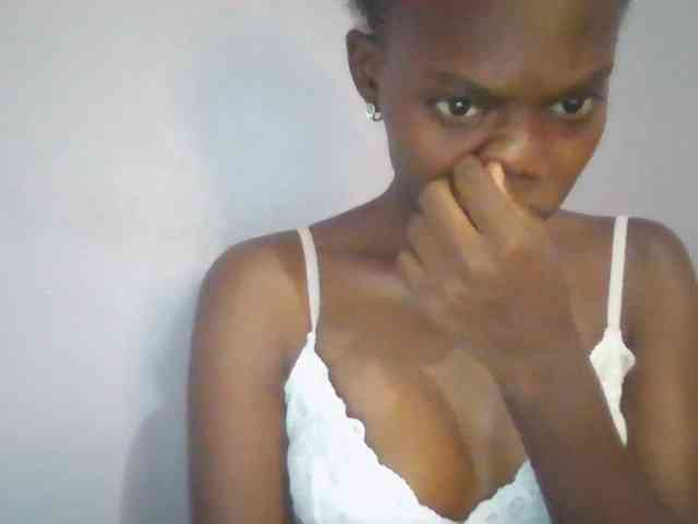 Sweet-petite webcam