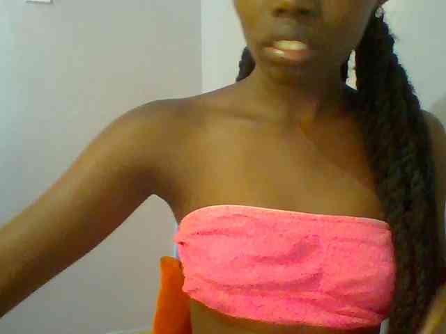 Sweet-petite webcam