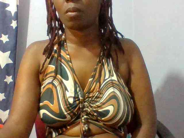 Sweet-petite webcam