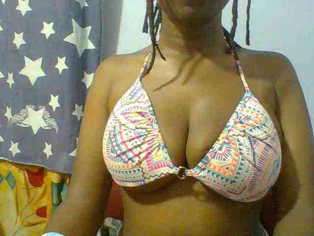 Sweet-petite webcam
