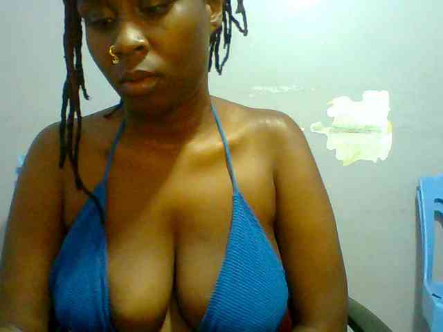 Sweet-petite webcam