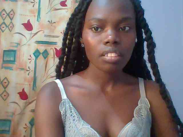 Sweet-petite webcam