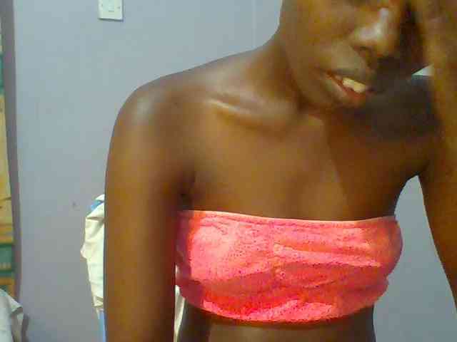 Sweet-petite webcam