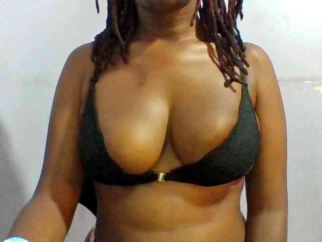 Sweet-petite webcam