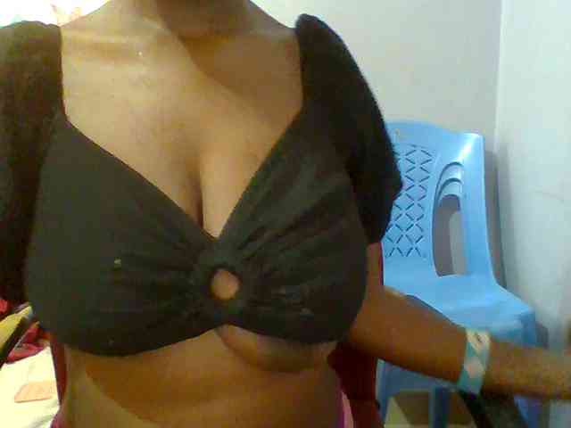 Sweet-petite webcam