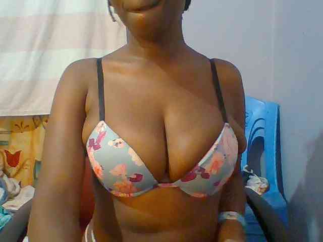 Sweet-petite webcam