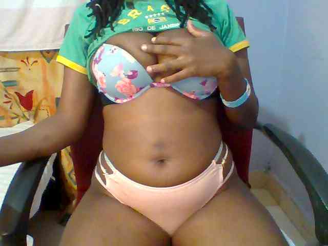 Sweet-petite Sweet-petite