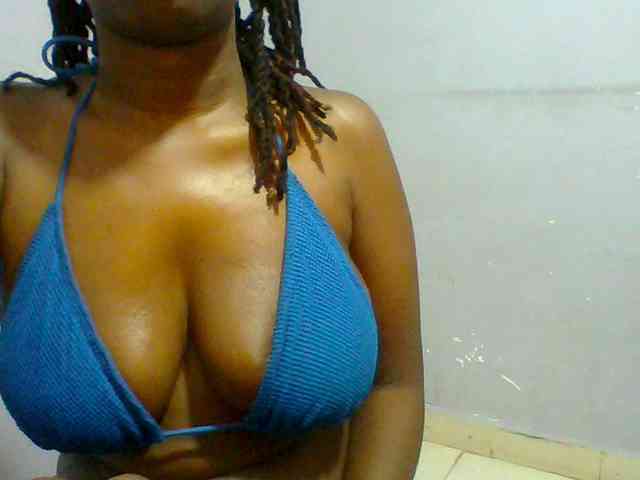 Sweet-petite webcam