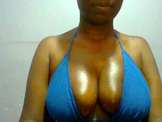 Sweet-petite webcam