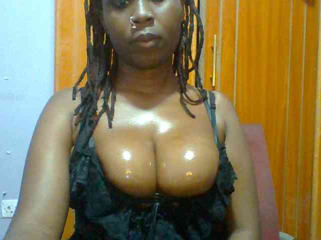 Sweet-petite webcam