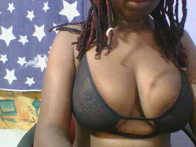 Sweet-petite webcam