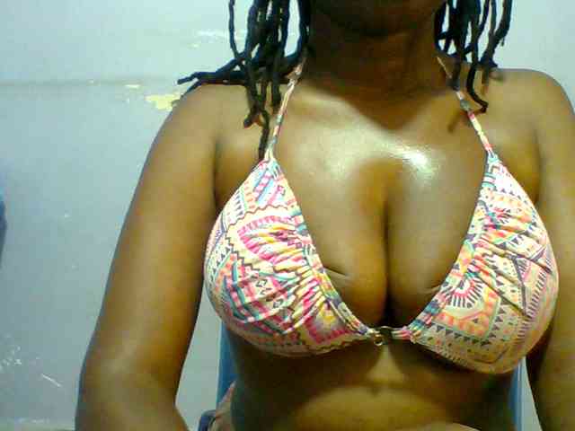 Sweet-petite Live Webcam on BongaCams