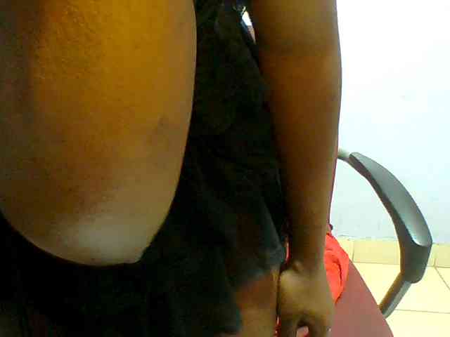 Sweet-petite webcam