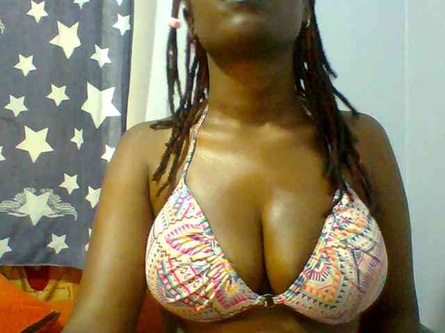Sweet-petite webcam