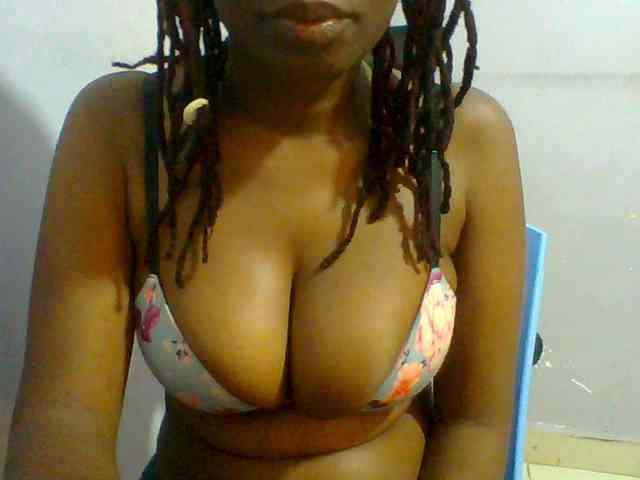 Sweet-petite webcam