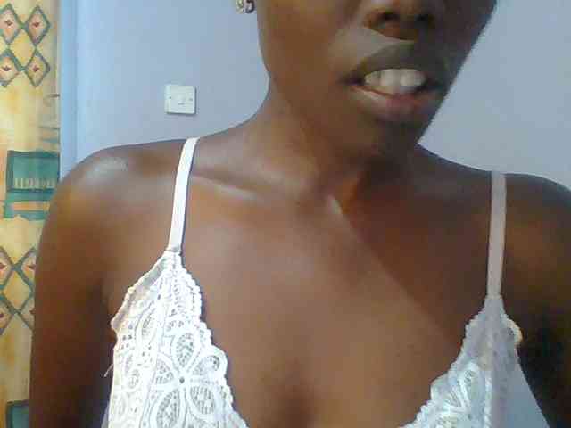 Sweet-petite webcam