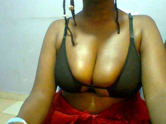 Sweet-petite webcam