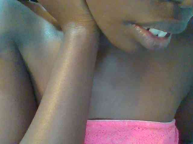 Sweet-petite webcam