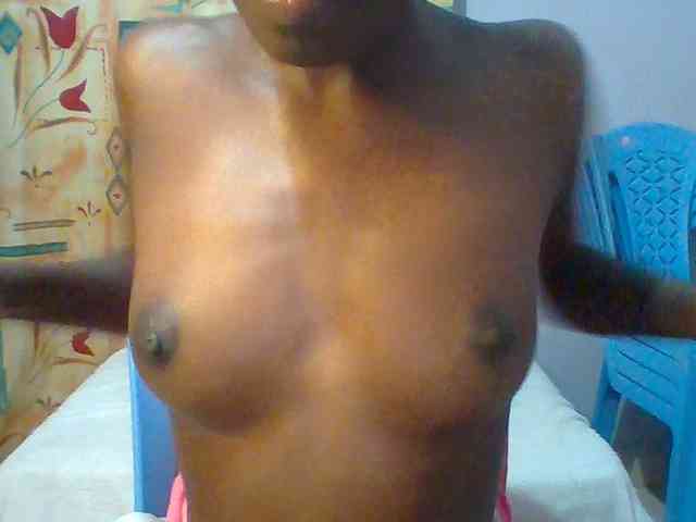 Sweet-petite webcam
