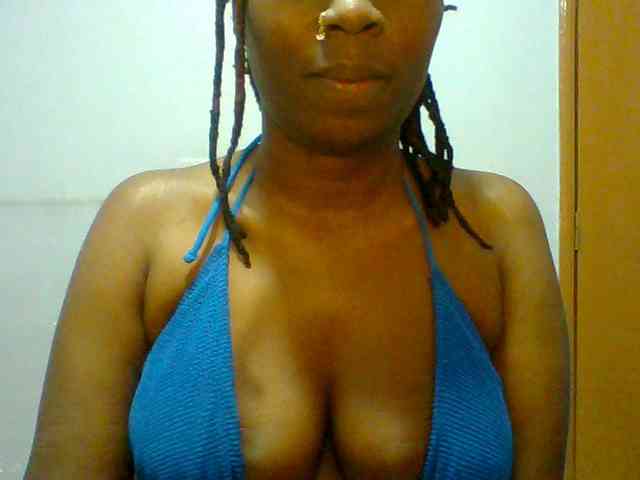 Sweet-petite Sweet-petite