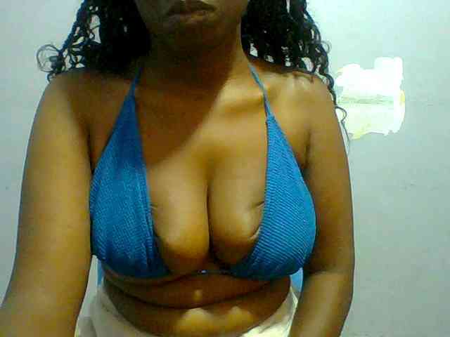 Sweet-petite Sweet-petite