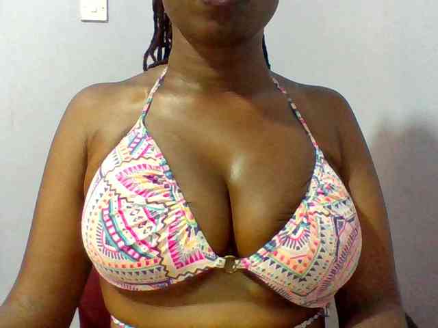 Sweet-petite webcam