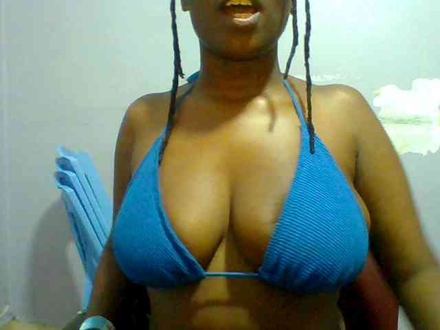 Sweet-petite webcam
